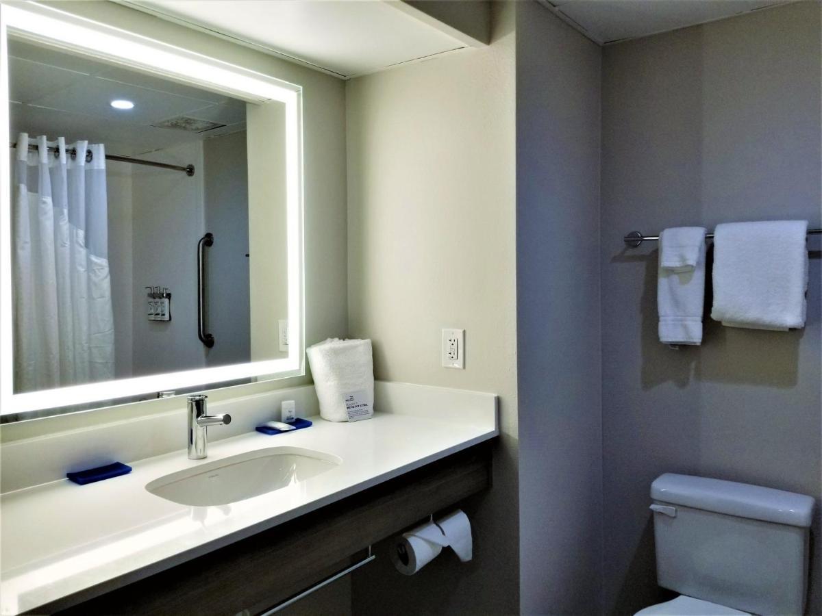 Holiday Inn Express Apex - Raleigh By Ihg Exterior foto