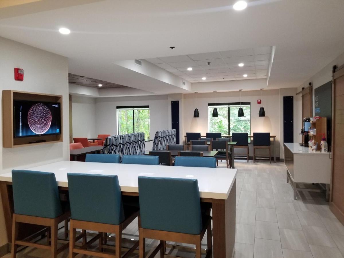 Holiday Inn Express Apex - Raleigh By Ihg Exterior foto